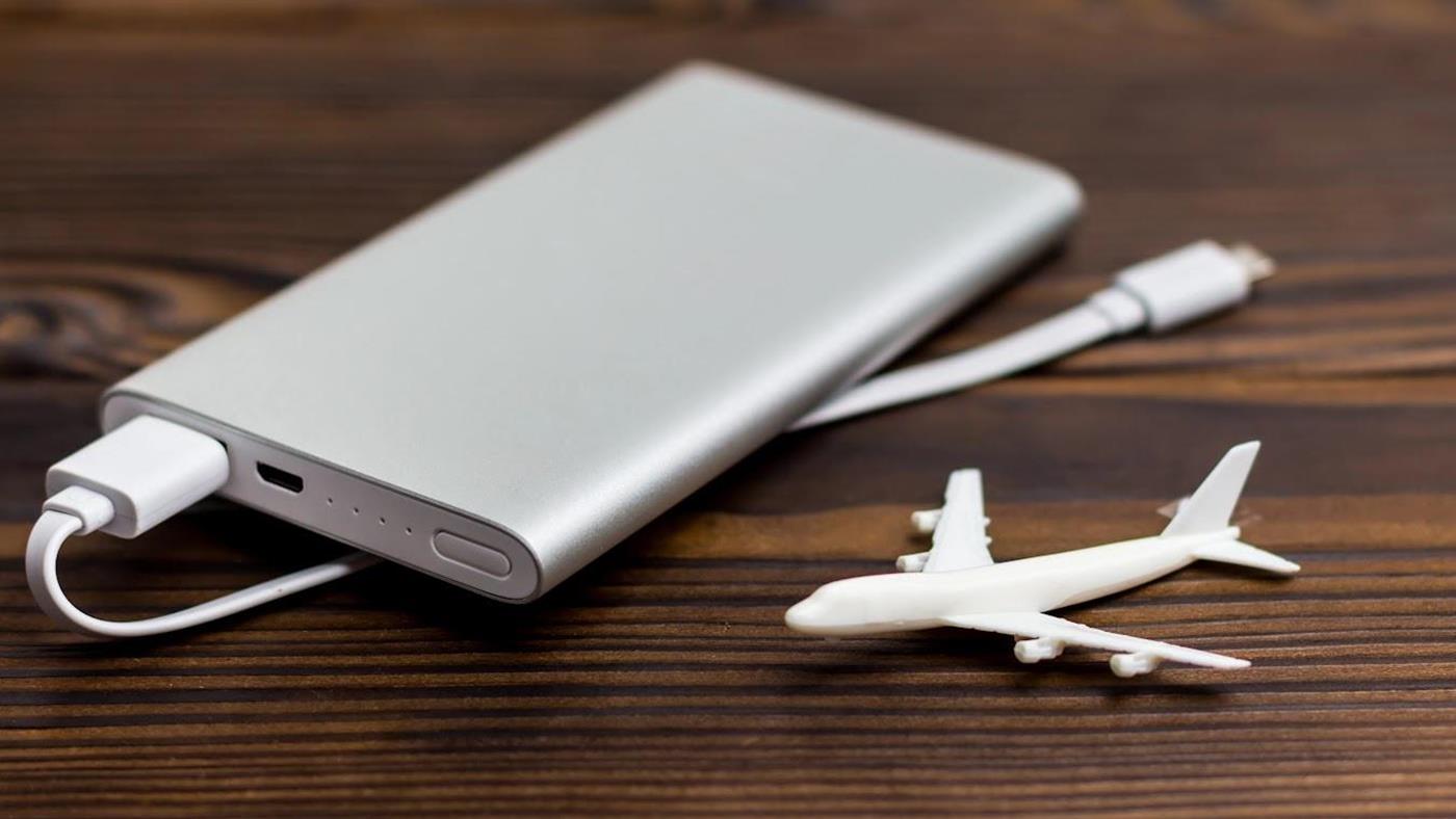 Uçaklarda powerbank kullanımına yeni düzenleme: Şarj etmek yasaklandı
